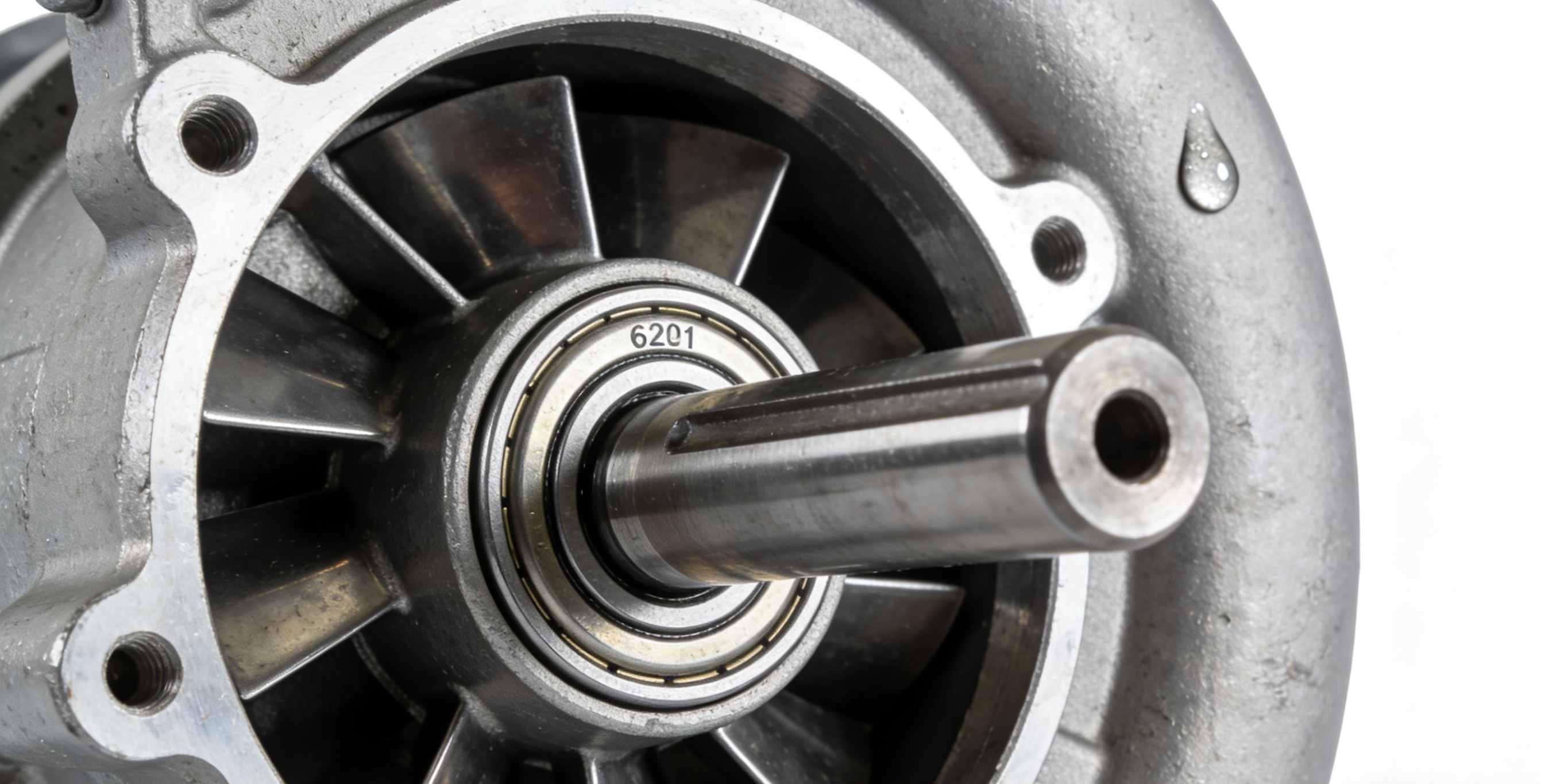 How to Choose 6201 Bearing for Water Pump Applications?